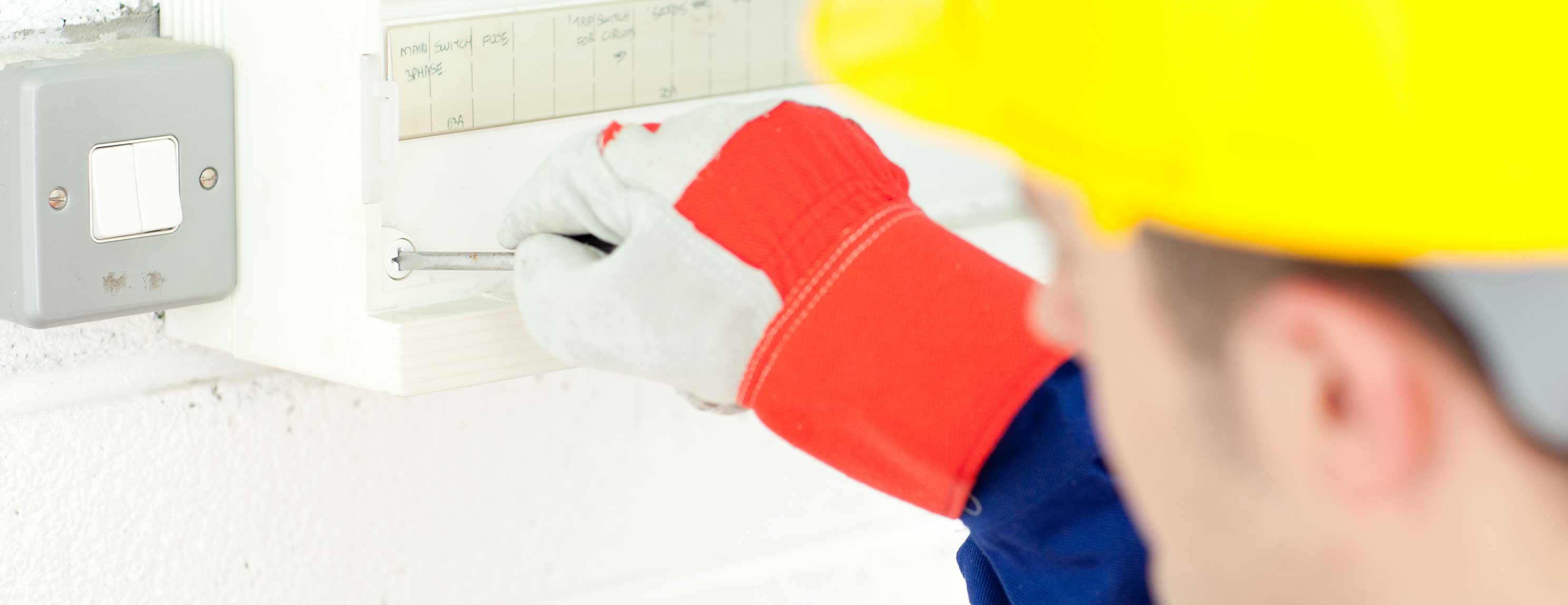 FHB Seminar AEFfT Auffrischungsschulung für Elektrofachkräfte für festgelegte Tätigkeiten – Erhalt der Qualifikation (gemäß DGUV Vorschrift 3)